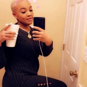 Meet your Posher, Court